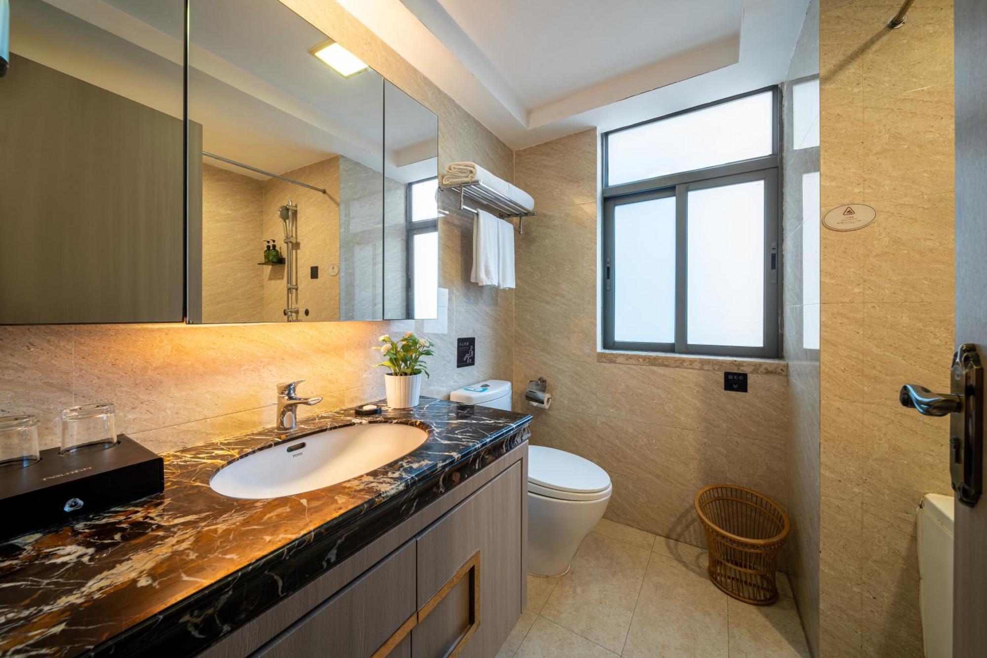 Foshan Poltton International Serviced Apartment-Canton Fair Free Shuttle Bus Exterior photo